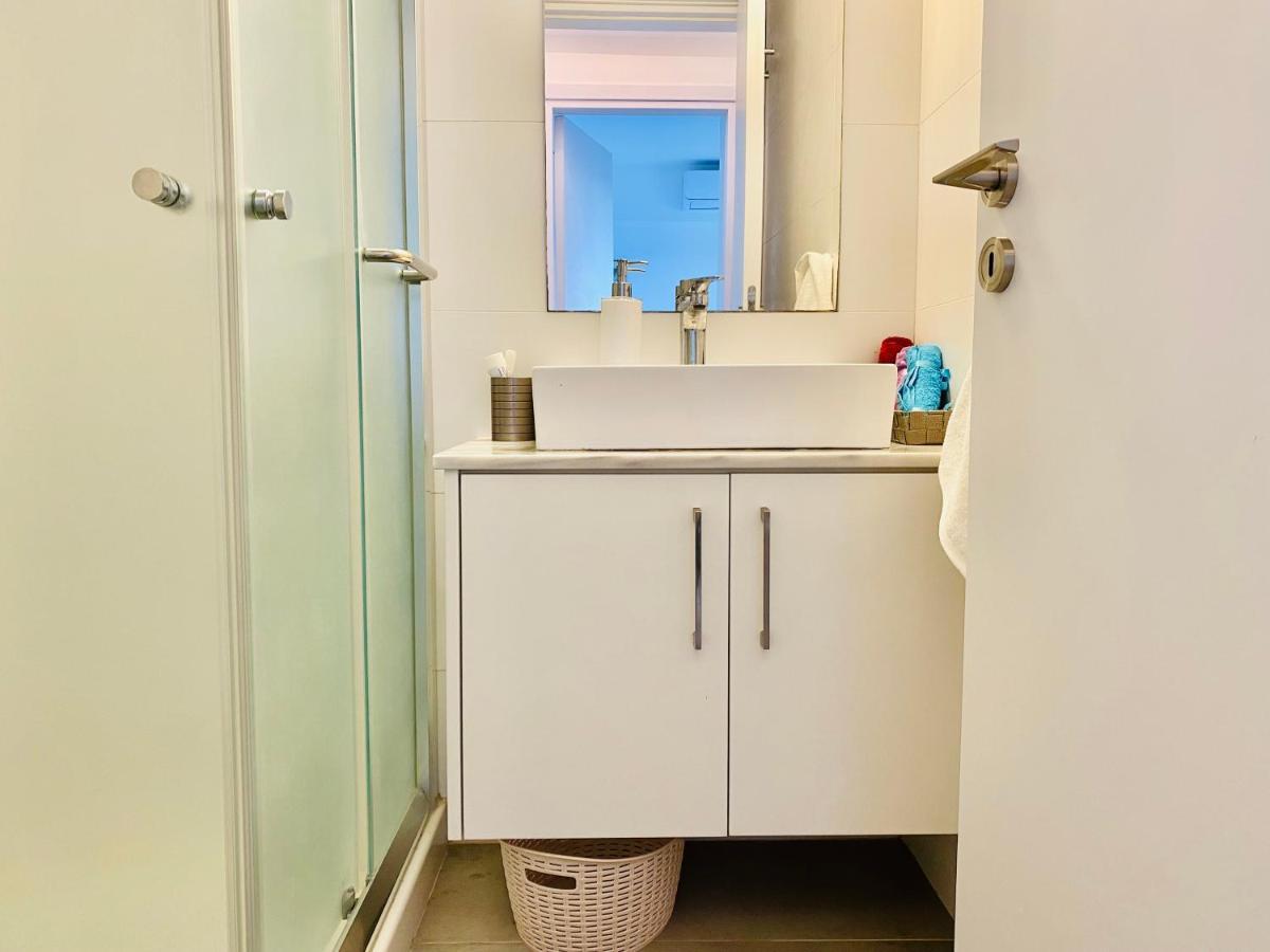 ラルナカPanoramic Seaside Getaway, 2-Br Penthouseアパートメント エクステリア 写真