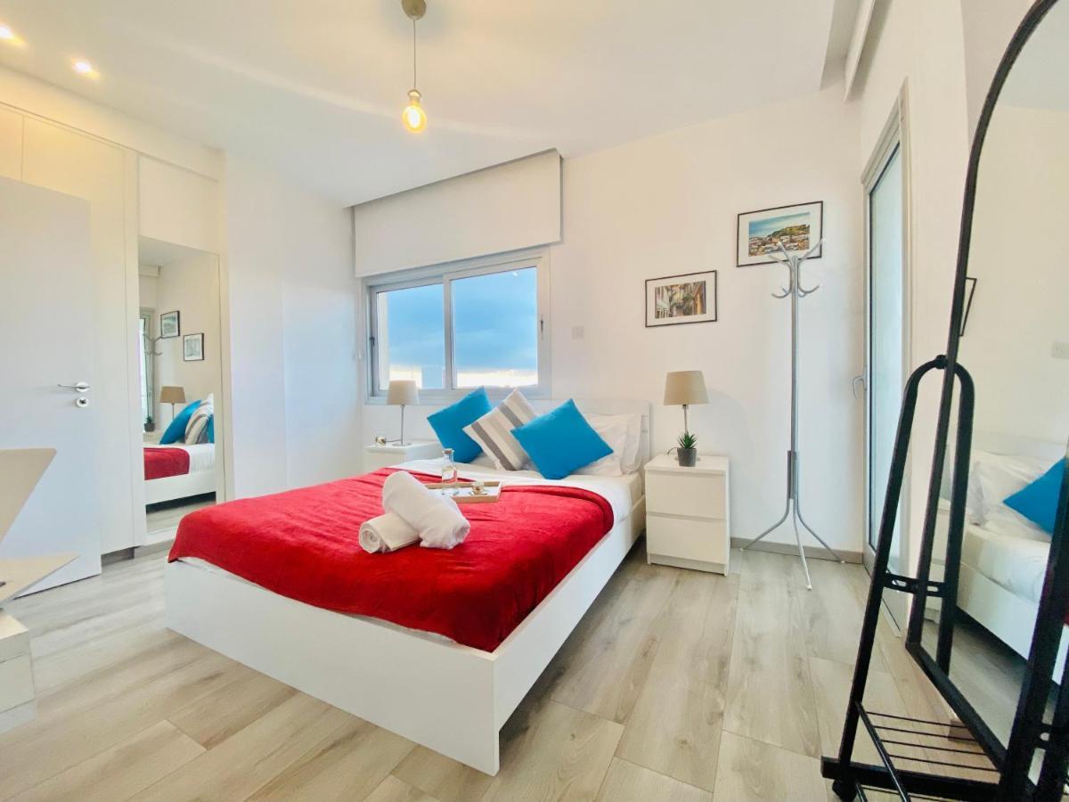 ラルナカPanoramic Seaside Getaway, 2-Br Penthouseアパートメント エクステリア 写真